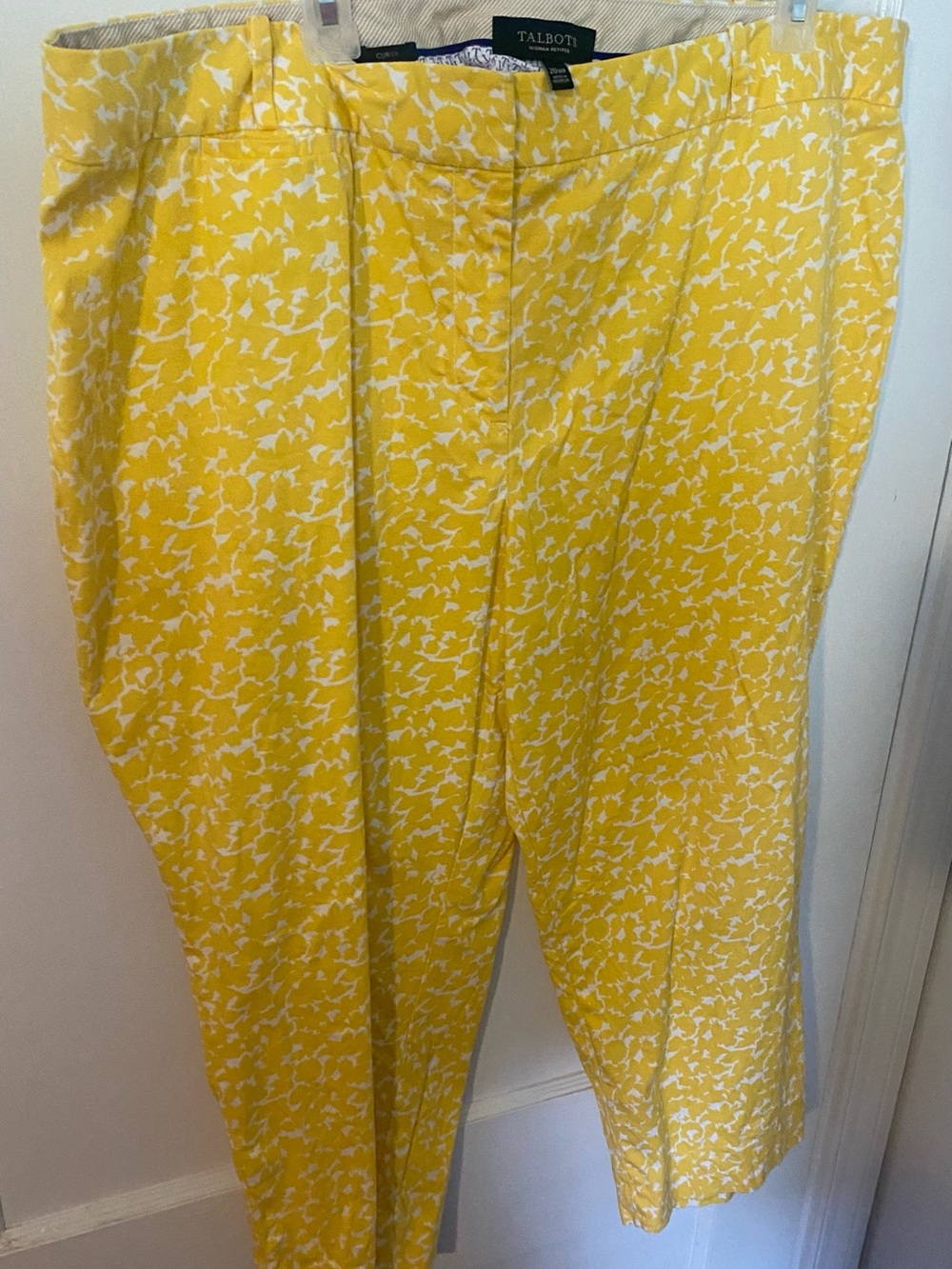 Talbots Yellow & White Floral-Print Cropped Pants